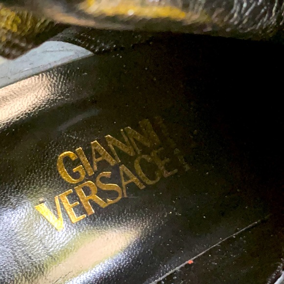 Versace Black Heeled Boots with Colorful Embroidery - Picture 14 of 16